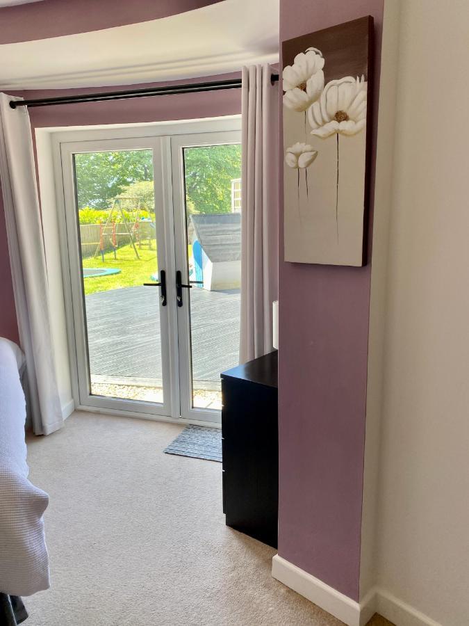 One Of The Best Properties In Lyme! Breathtaking Views Across The Whole Bay. 3 Stories With 2 Tier Veranda Around The Property. Sleeps 6 Lyme Regis Exterior foto